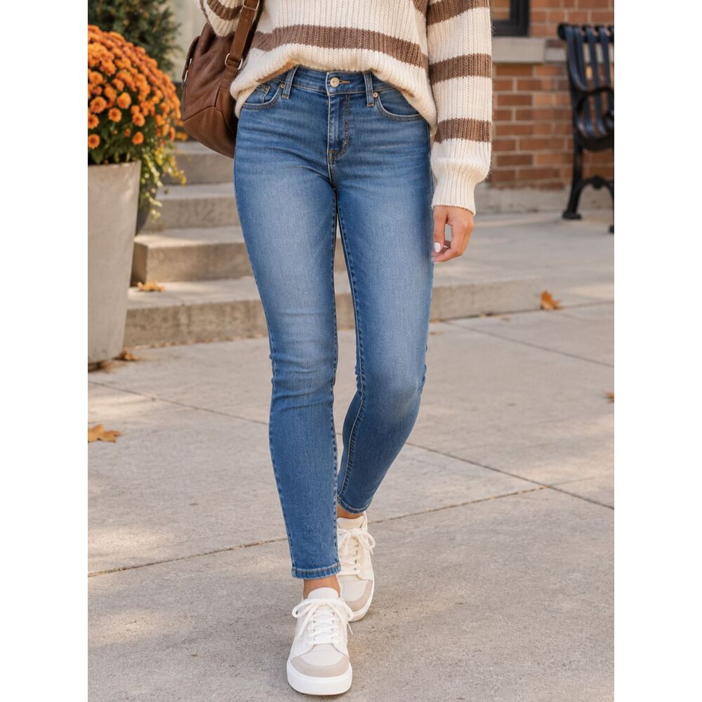 Gap True Skinny Jeans Women's 26 Mid Rise Medium Wash Stretch Denim Blue